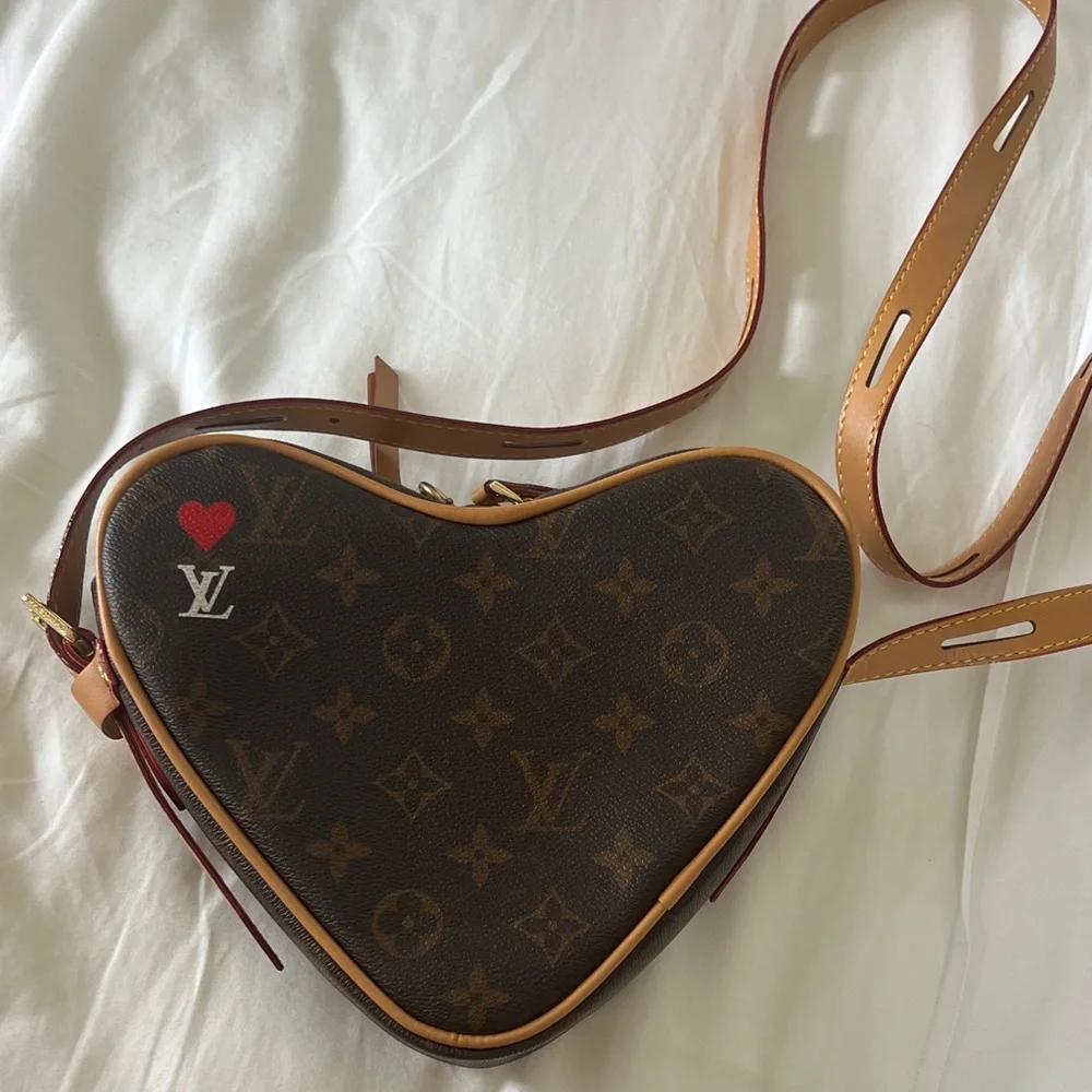 Louis Vuitton Heart-Shaped Monogram Crossbody Bag with Red Accent - Picture 1 of 17